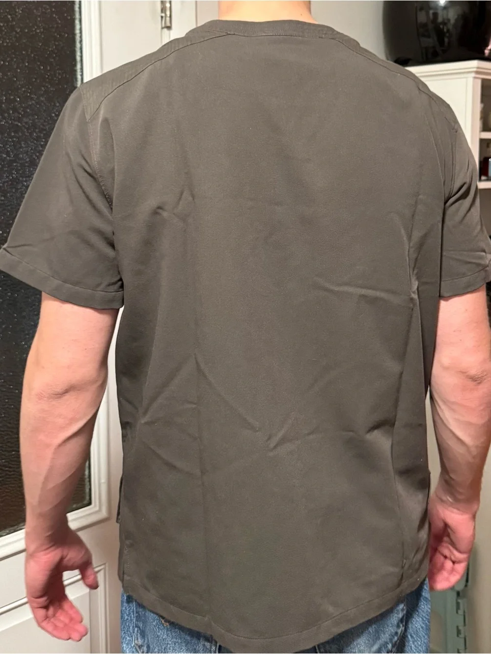 Figs Men's Scrub Top in Dark Olive with Star Wars Patch - Picture 3 of 4